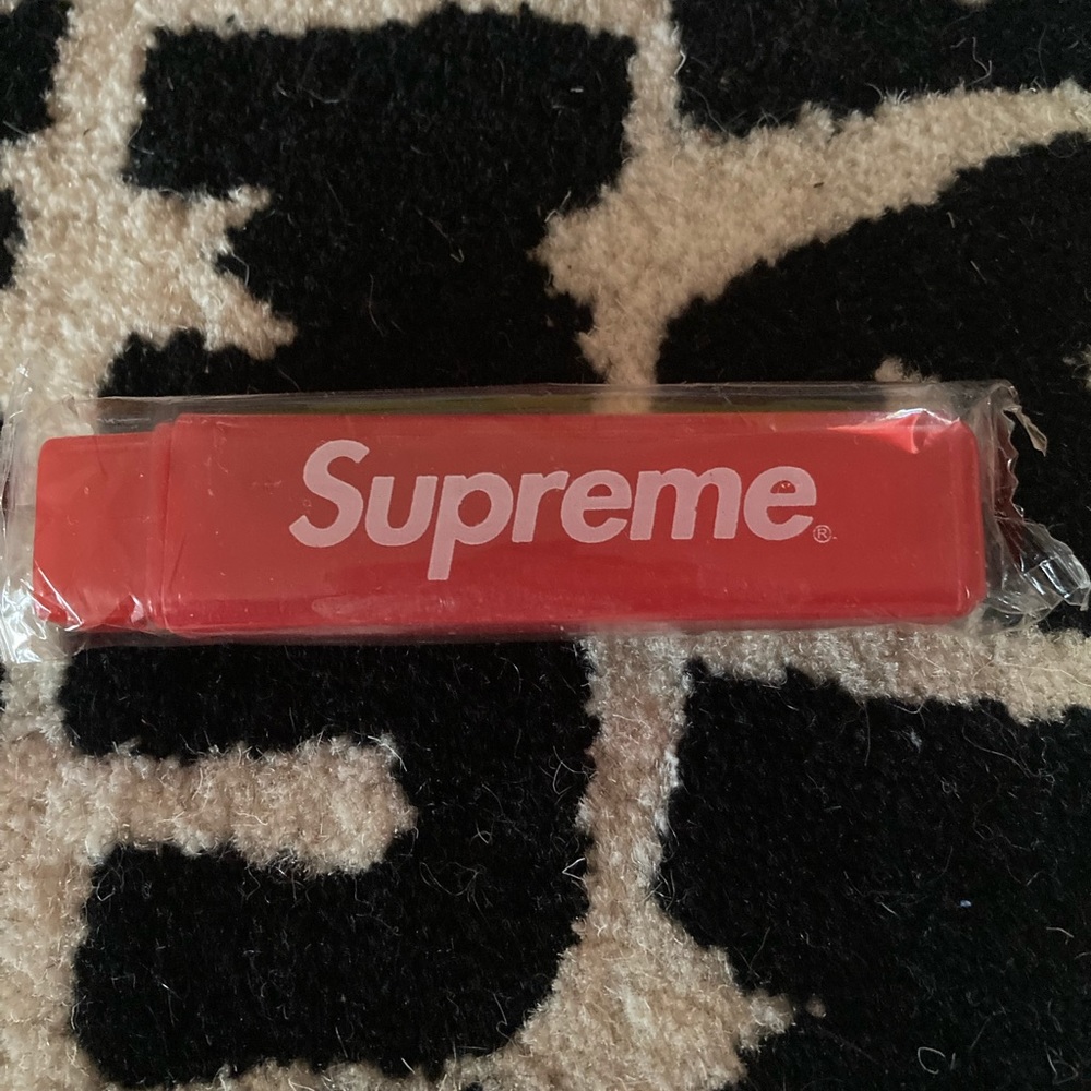 Supreme F/W 2017 Travel Toothbrush Box Logo Red Foldable